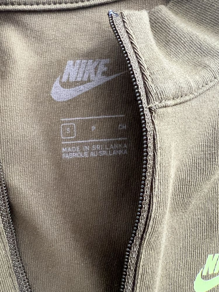 Nike плаття спортивне S
