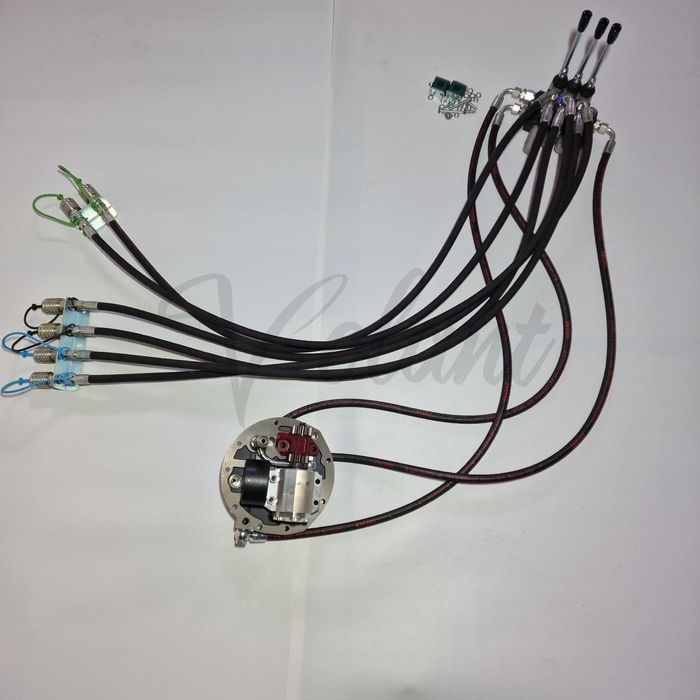 Rozdzielacz 3 Sekcyjny C-360 Zewnętrzny Hydrauliczny Od Dolnej Pokrywy