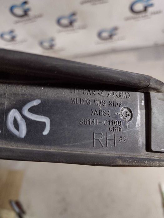 Hyundai Sonata 15-19 Молдинг лобового стекла правый, левый / Соната