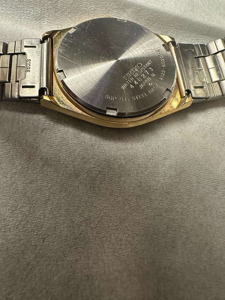Seiko продам чудовий японський годиник! Все працює! Оригінал!