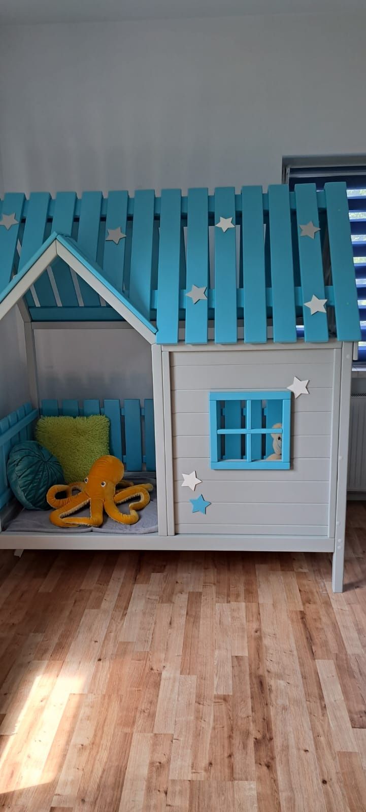Drewniany domek łóżeczko dla dzieci 160x80 led RATY