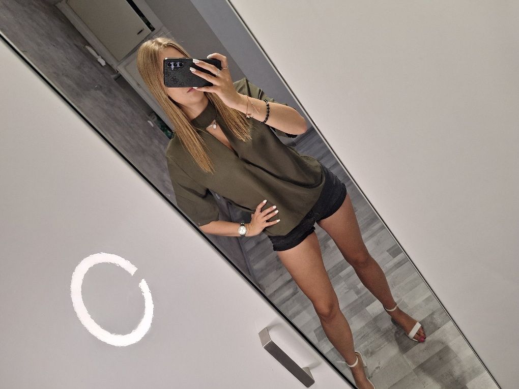 Khaki bluzka z chokerem