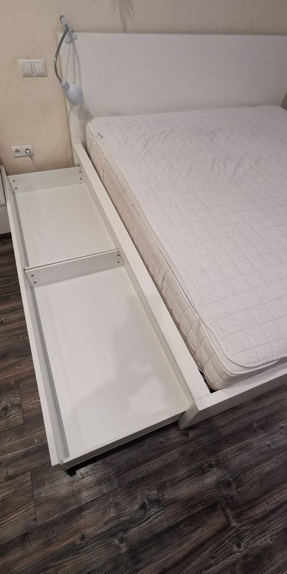 Rama łóżka z 4 pojemnikami, IKEA MALM, 180x200 cm