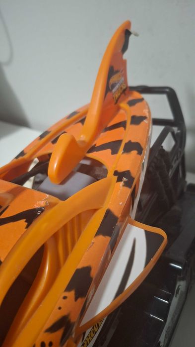 Monster Truck Hot Wheels Tiger Shark zdalnie sterowany