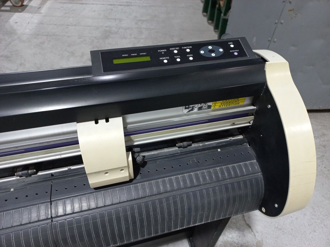 Ріжучий плоттер Mimaki CG-130SRII з оптикою