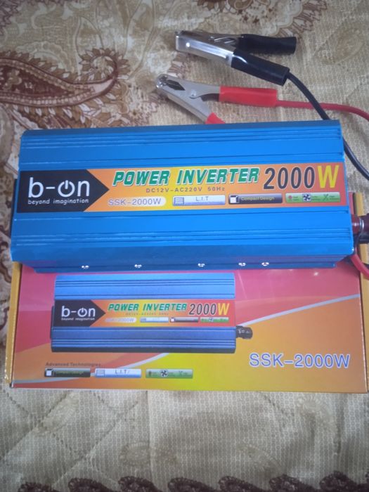 Продам інвертор 12/220В 2000W.