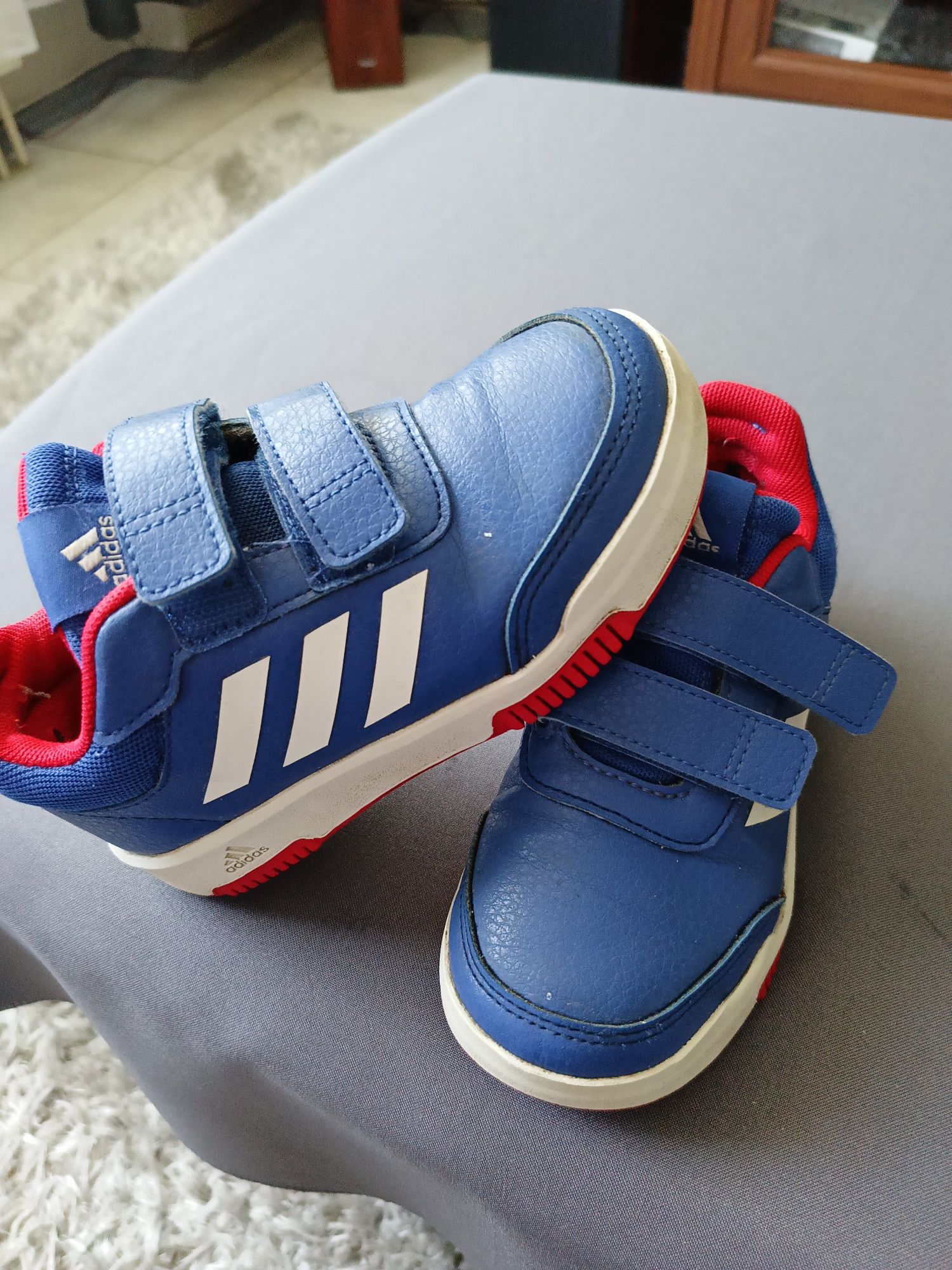 Buty dziecięce Adidas rozmiar 28