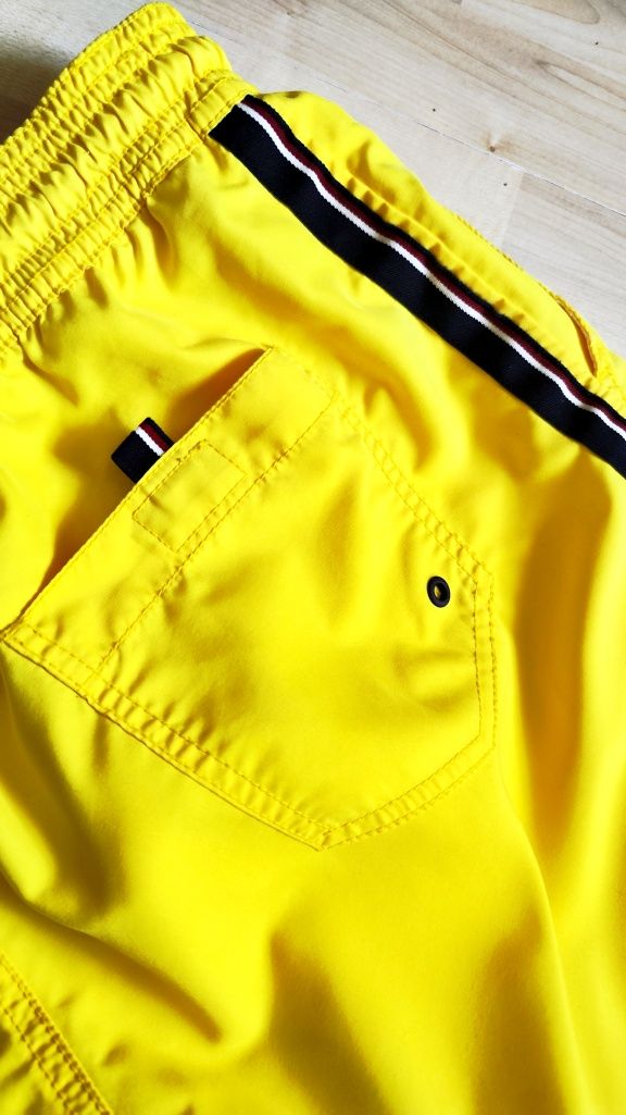 Tommy Hilfiger (М) шорты