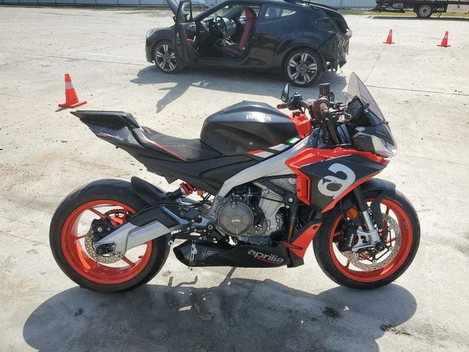 Aprilia Tuono 660 2021