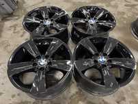 Bmw E90 E91 F10 F11 F30 8x18et34 8,5x18et37 5x120 Czarny polysk