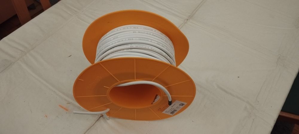 Vendo bombone de cabo TELEVES CXT-1 17VAC-A  ~40m