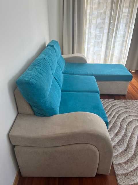 SOFÁ CAMA confortável e em ótimo estado