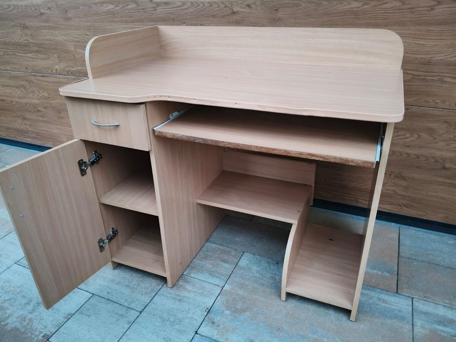 Biurko szkolne po komputer