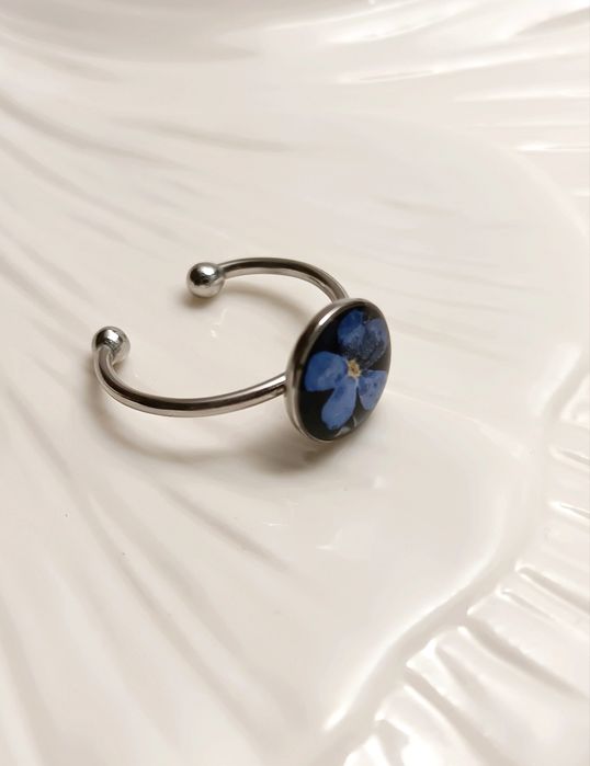 Pierścionek z niezapominajka