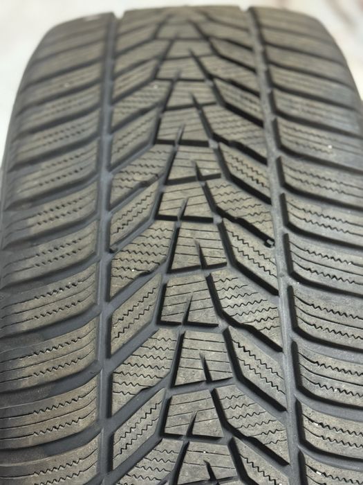 Зимові шини Hankook Winter I*Cept Evo3 X W330A 265/45 R20 108V