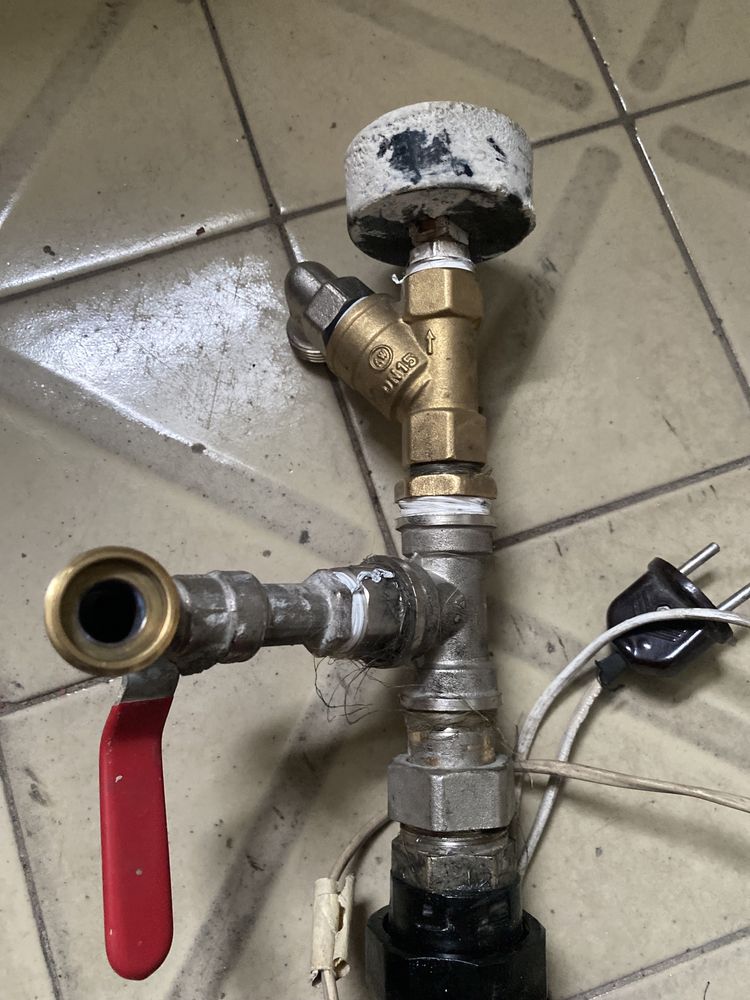 Насос циркуляційний Grundfos UPS 25-60 130 мм