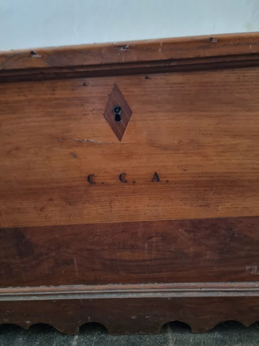 Arca de madeira antiga