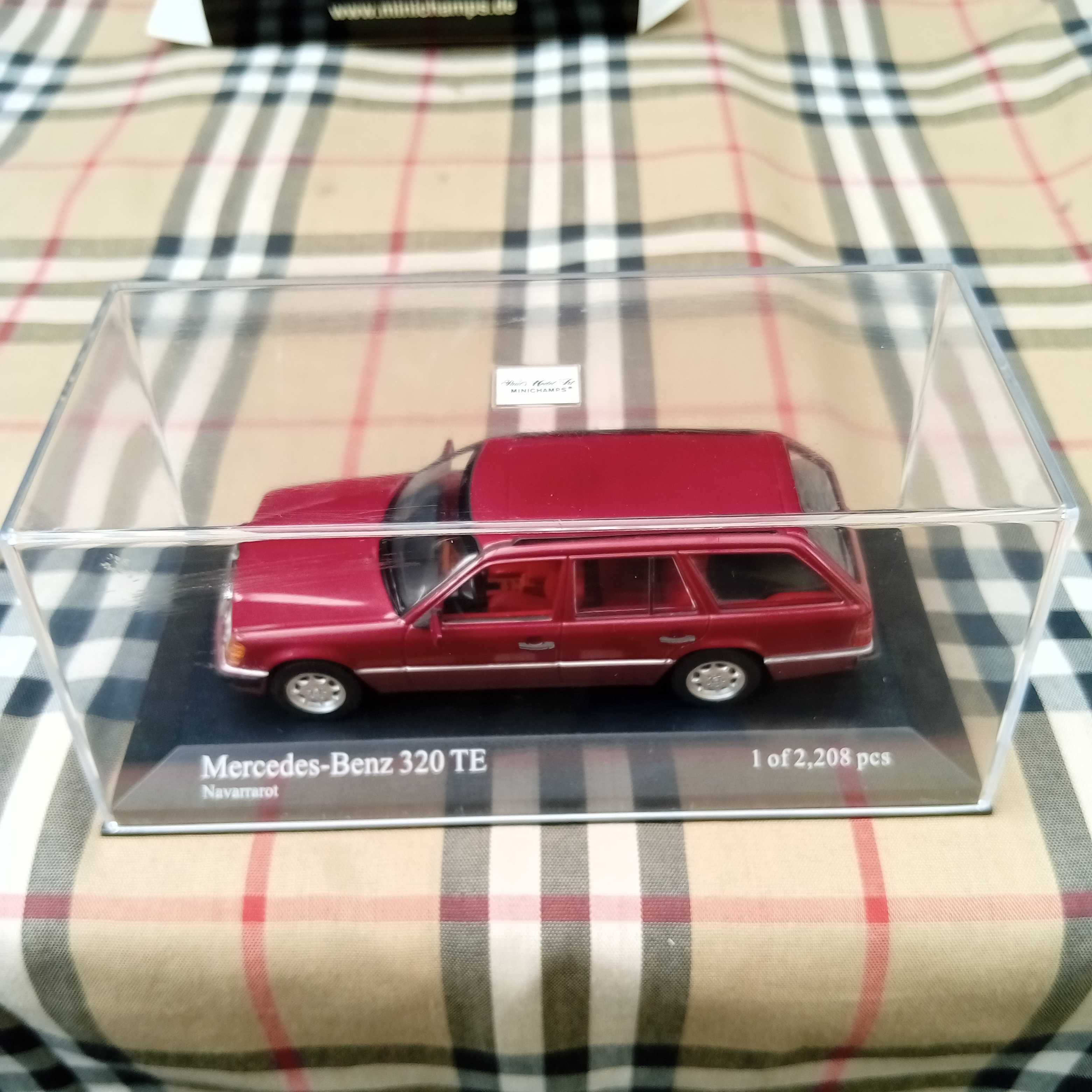 1/43 Mercedes 320 TE (w124) - Minichamps