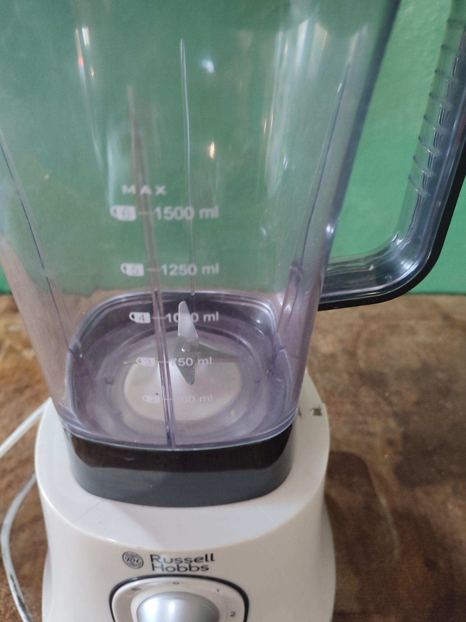 Duży blender kielichowy Russell 600 W