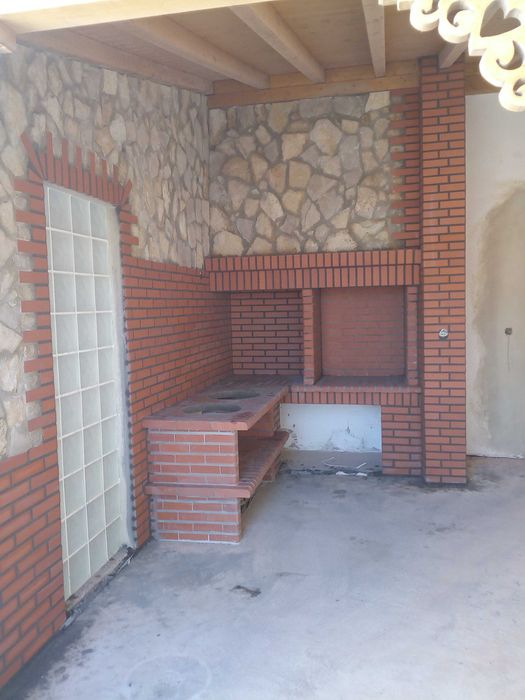 Montagem de churrasqueira