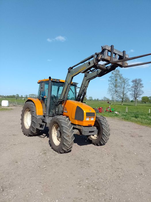 Sprzedam Renault Ares 620RZ z turem