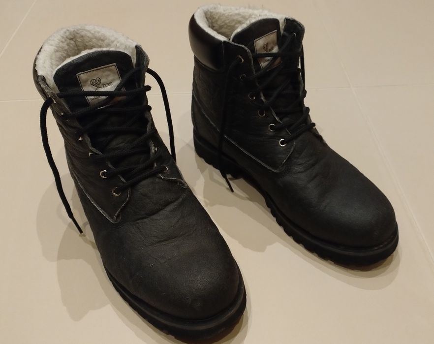 NAE wegańskie śniegowce r. 46 z ananasa