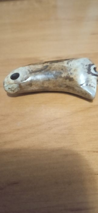 Темляк з рога оленя .
Ручна робота брилок з кості