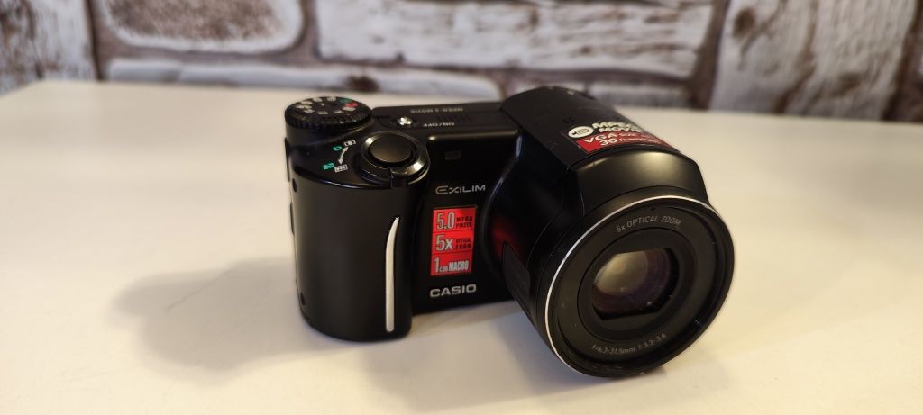 Aparat Casio Exilim EX-P505