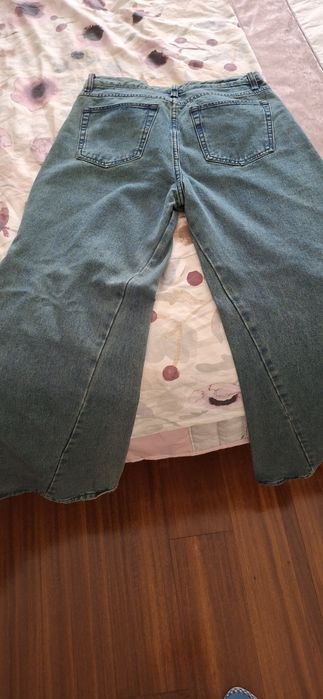 Calça ganga com botões