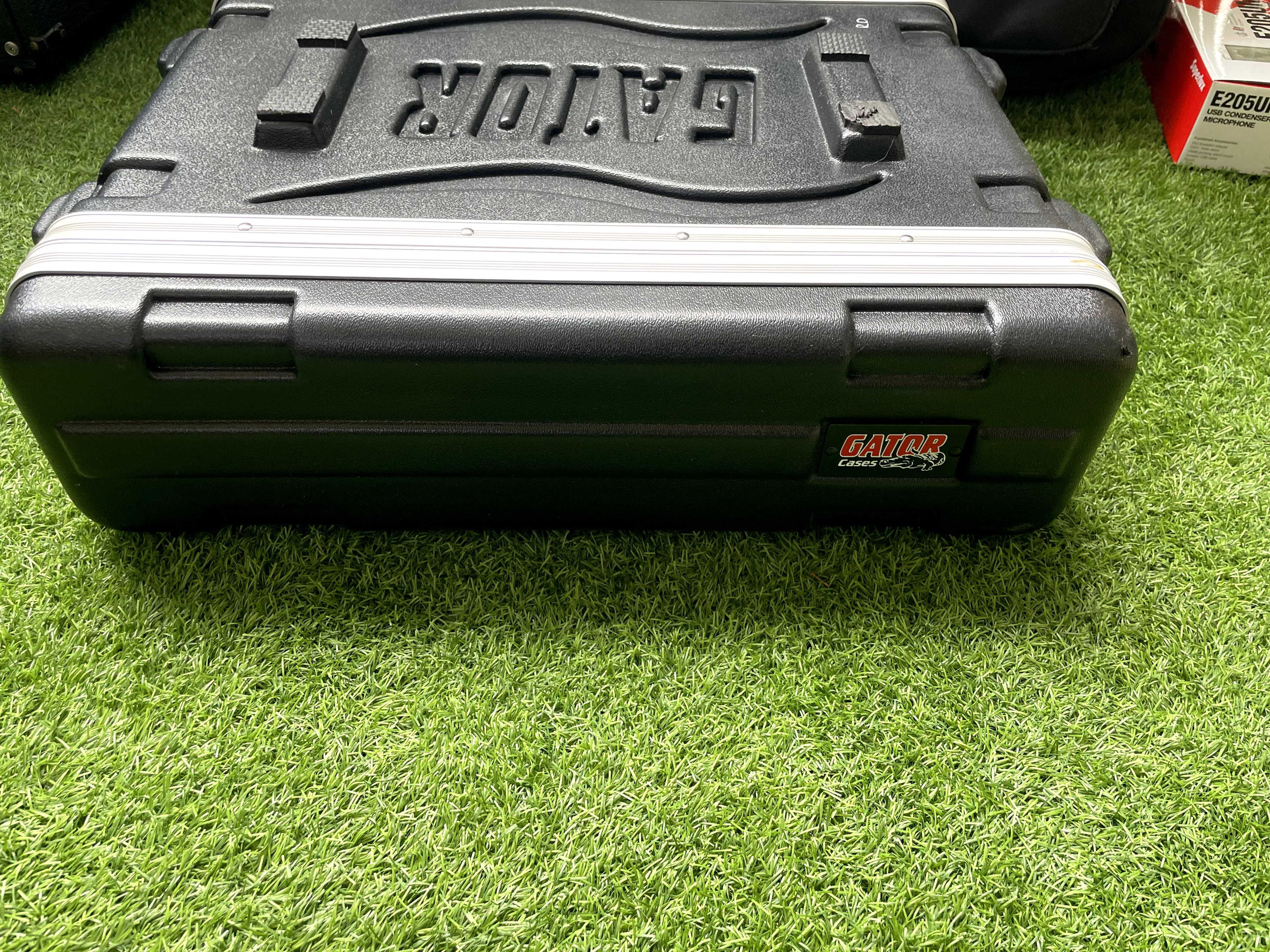 Case Gator USA GR-2S 2U