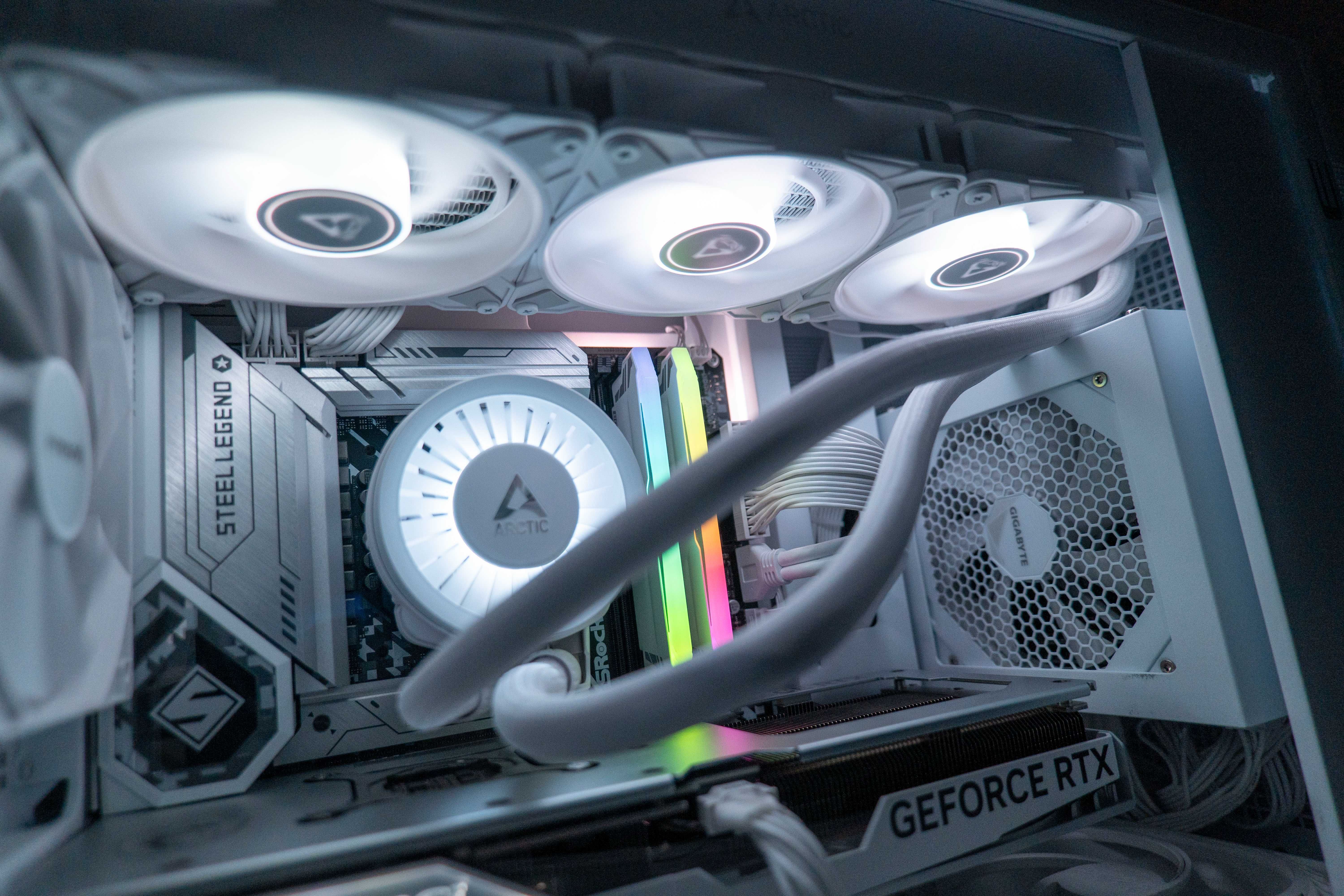 Komputer stacjonarny (Snowflake) |14600k|4070S|32GB|nvme 1+2TB|