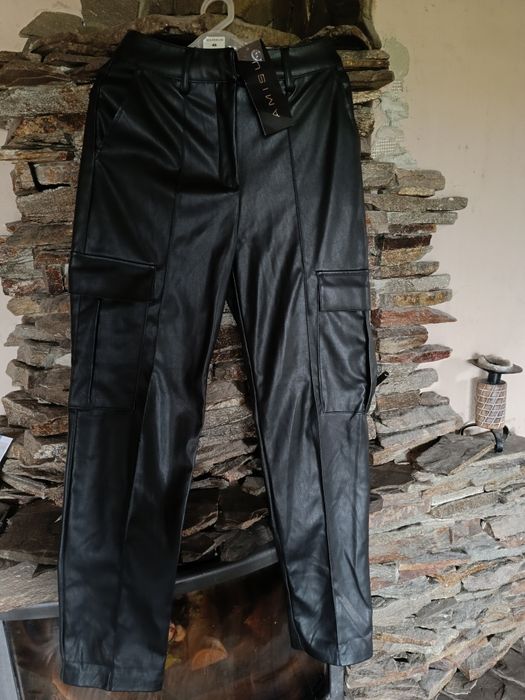 Spodnie z eko skóry Amisu rozm 34