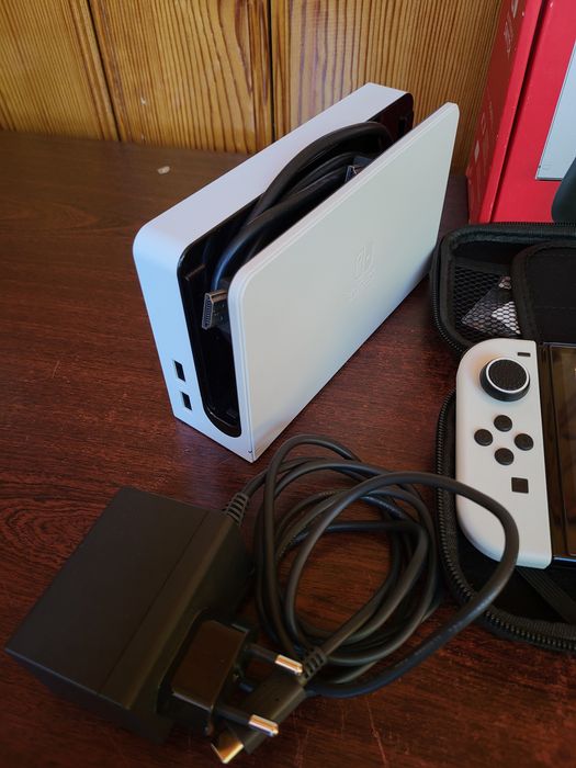 Портативна консоль Nintendo Switch Oled з іграми k.e.f.i.r
