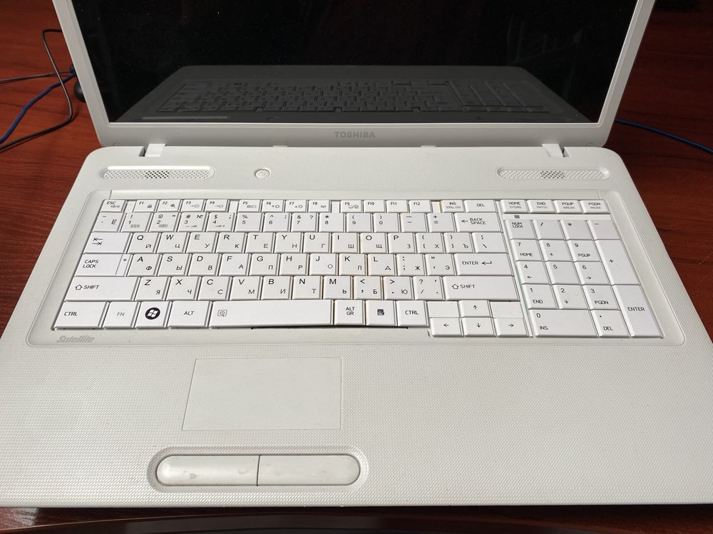 TOSHIBA  SATELLITE C670D-121 на запчастини