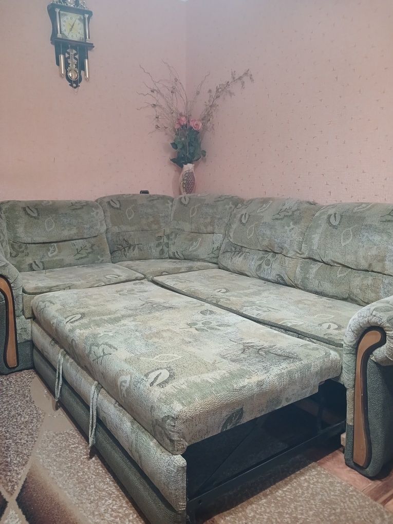 Продам м'який уголок
