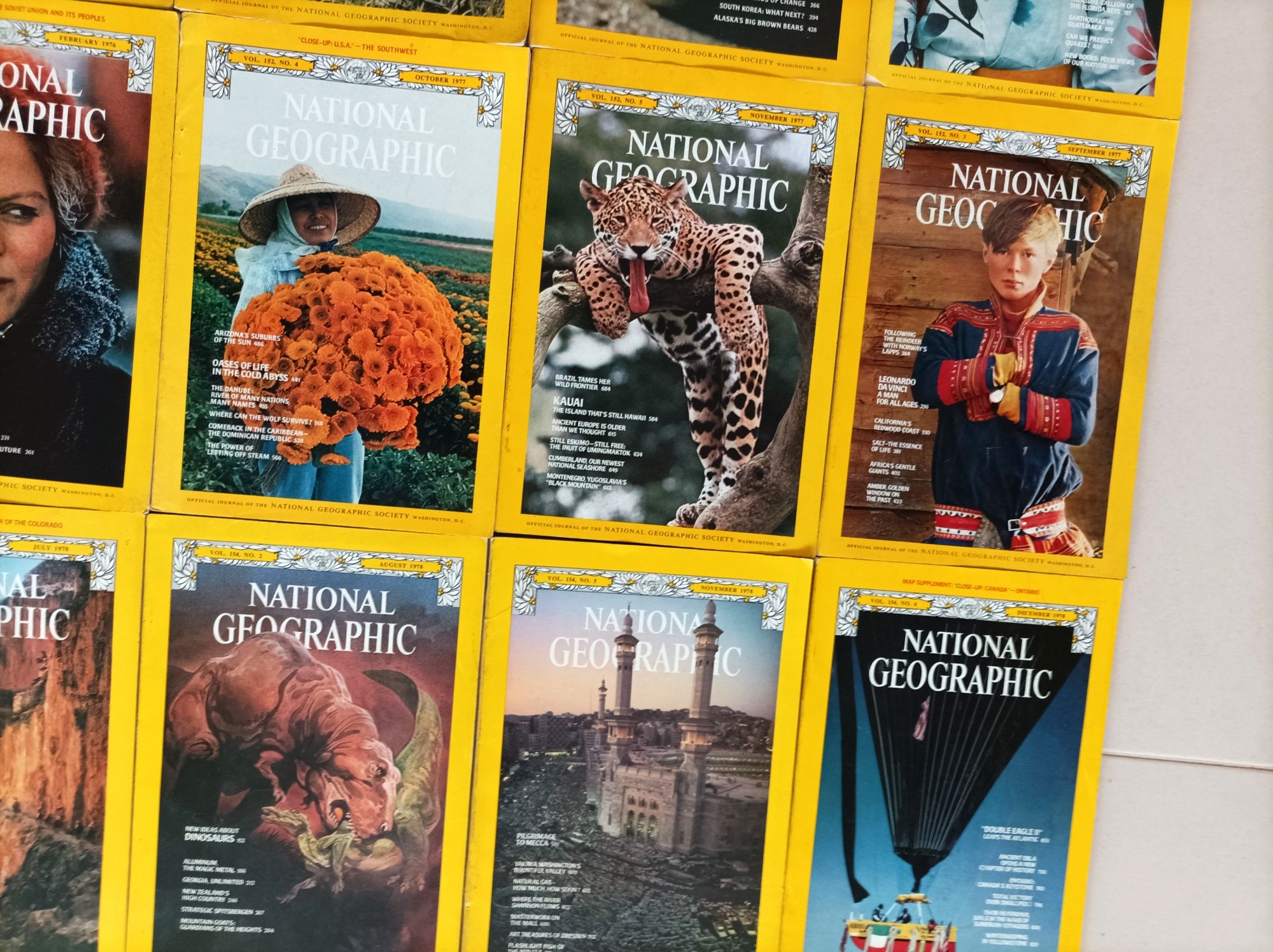 Lote de 30 revistas National Geographic antigas - Anos 70 (USA)