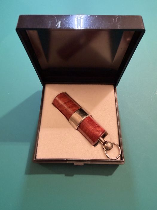 Corta Charutos e Furador Lacado e de Enroscar