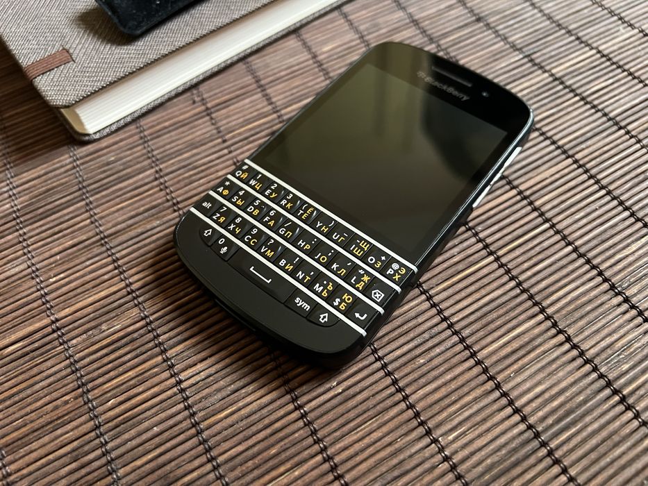 Blackberry q10 вживаний