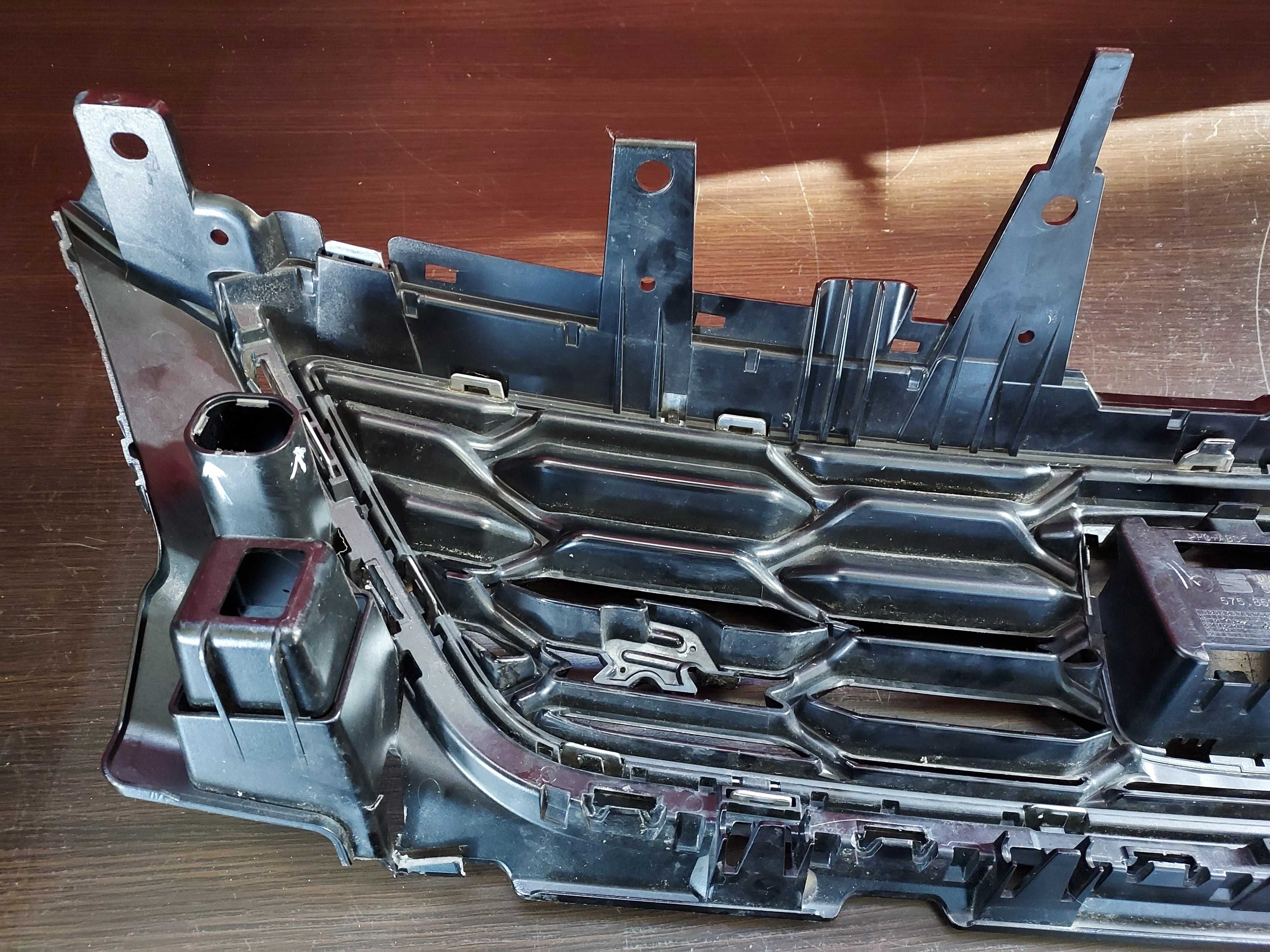 Grill Atrapa Chłodnicy SEAT ATECA  FR