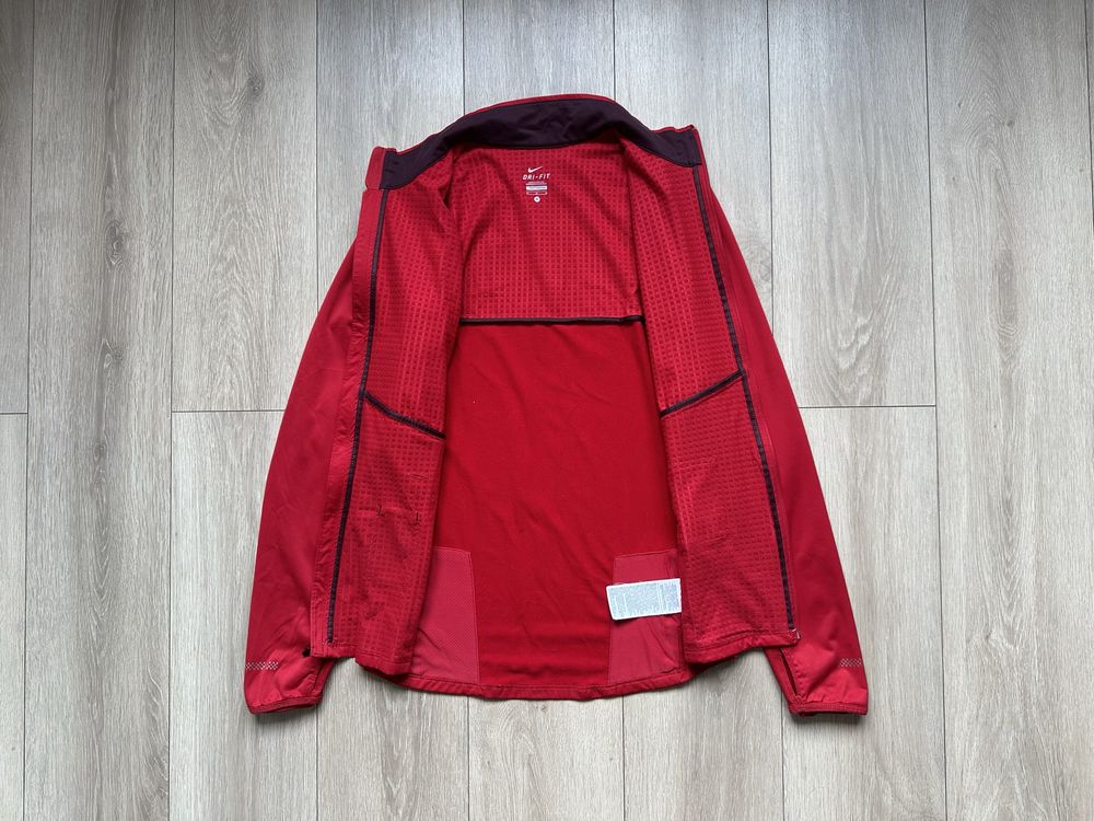 Куртка вітровка Nike Dri fit running