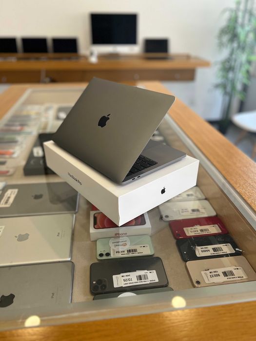 MacBook Pro 13 i5 1.4 8GB/256SSD