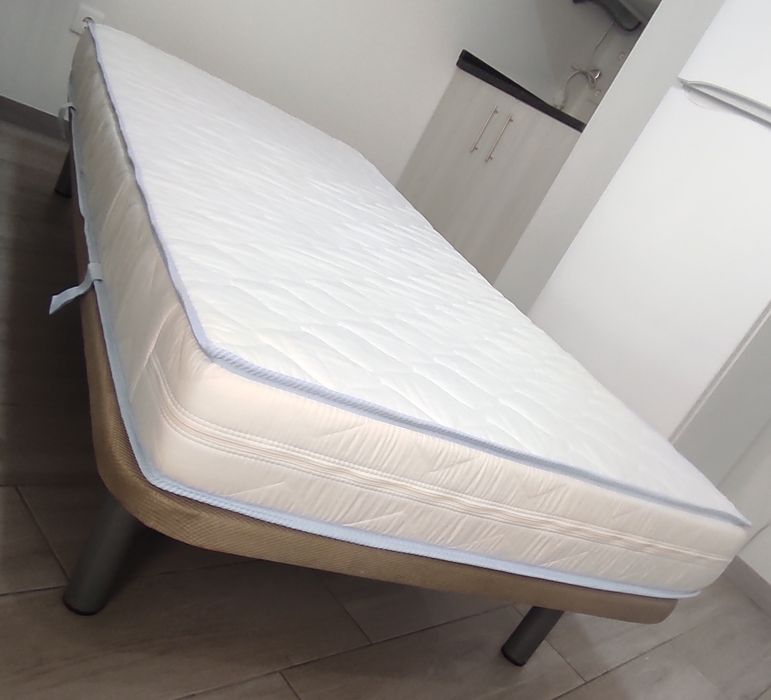 Sommier+ colchão solteiro  200x90