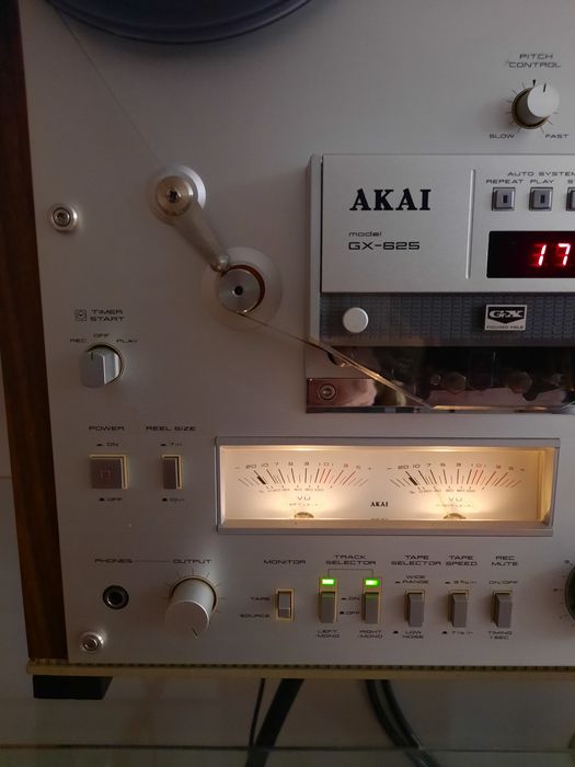 Катушечный магнитофон AKAI GX 625