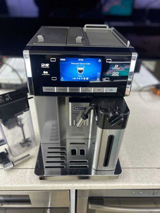 Кавомашина DeLonghi
PrimaDonna Exclusive 
ESAM 6900 M з Німеччини!