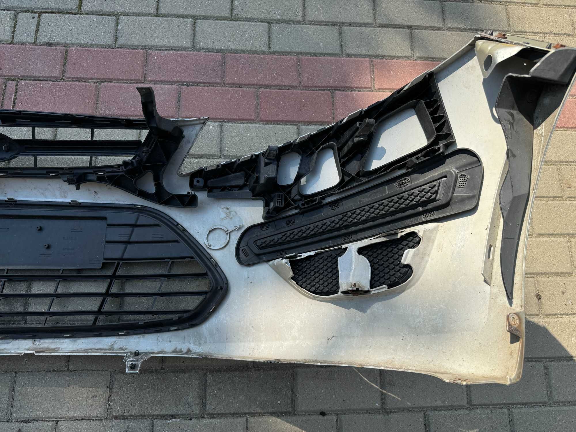 [188] Zderzak przedni Ford Mondeo MK3 Lift 03-05r.