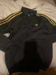 Blusão Adidas Preto com Dourado 11/12 anos