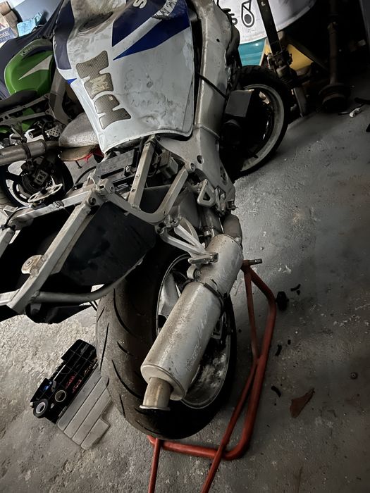 MATERIAL E (QUADRO GSXR 750 injeção até final do mês)