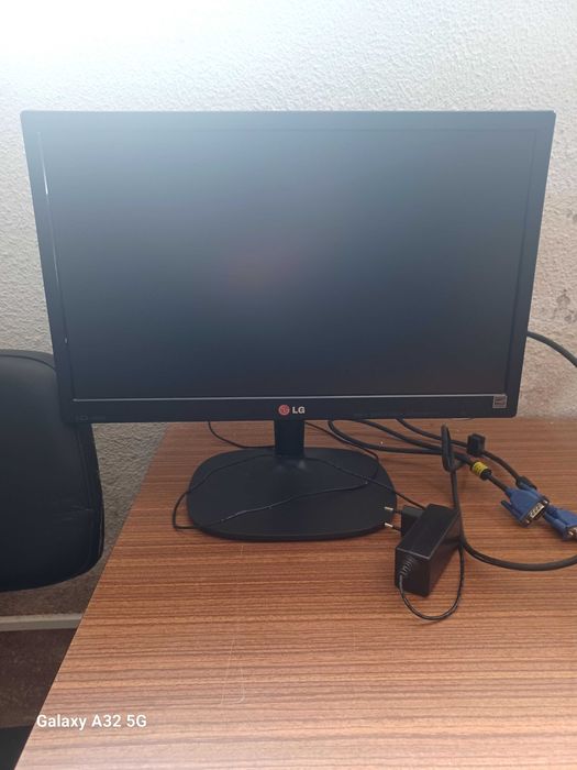 Monitores impecaveis