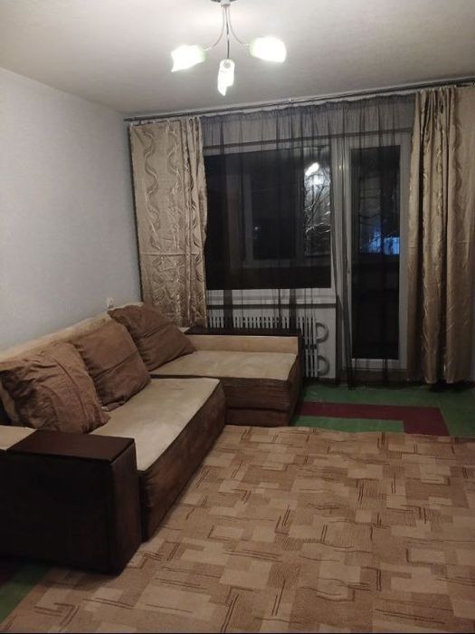 Аренда 2 к. квартира ж/м Красный Камень (ост. Детский комбинат)