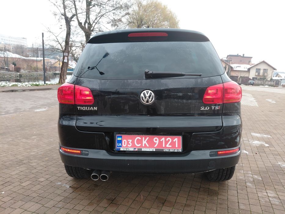 Продаю tiguan 2012 р машина обслужена автомат